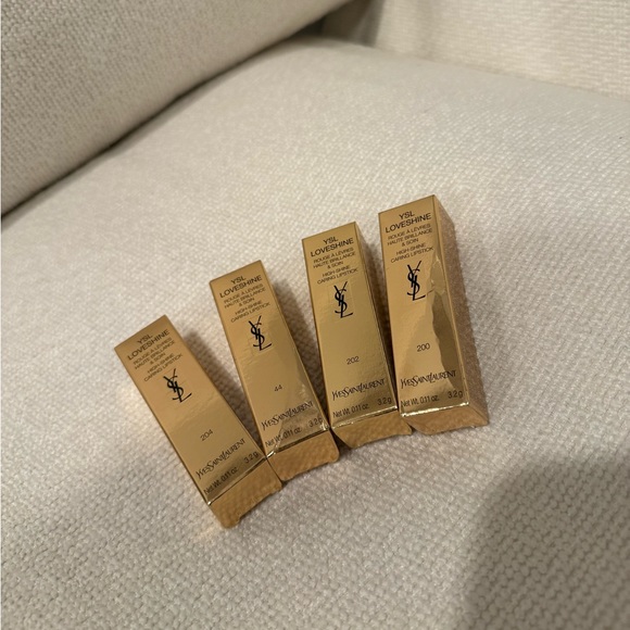 Yves Saint Laurent
YSL Loveshine Lip Oil Stick - Picture 8 of 9